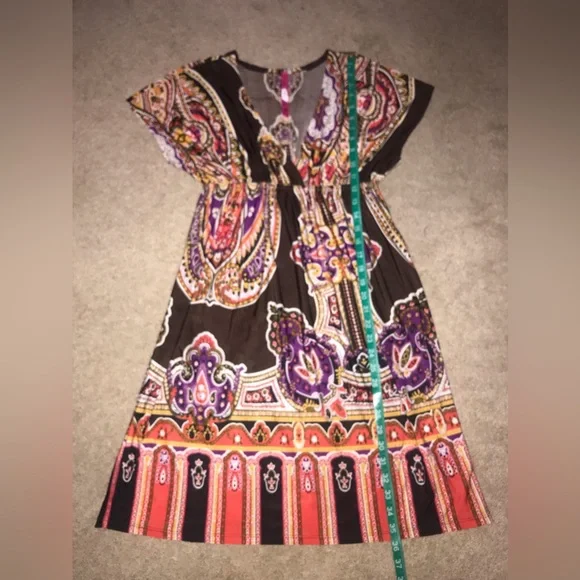 Cristina Love, medium, multi colored, very light weight, thin - Picture 5 of 7